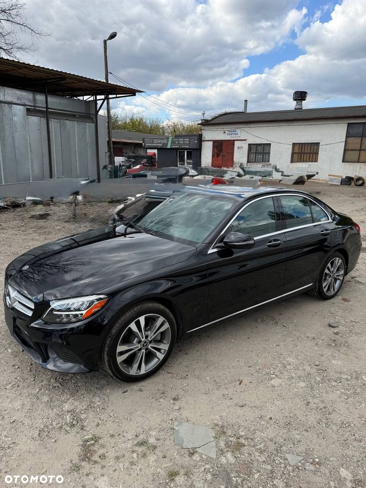 Mercedes-Benz Klasa C 300 4Matic 9G-TRONIC AMG Line - 26