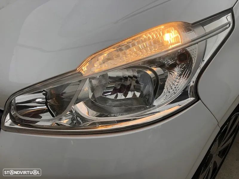 Peugeot 208 e-HDi 68 EGS5 Stop&Start Active - 7