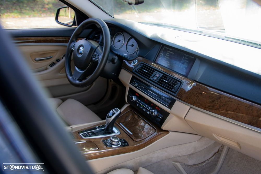 BMW 528 i Auto - 23