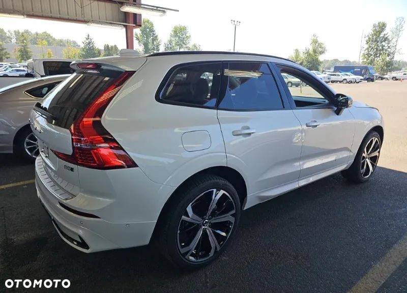 Volvo XC 60 B5 B AWD Ultra Dark - 4