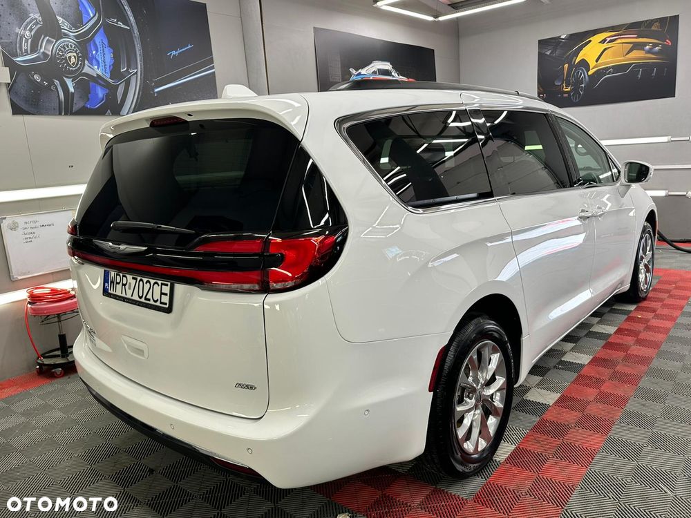 Chrysler Pacifica - 6