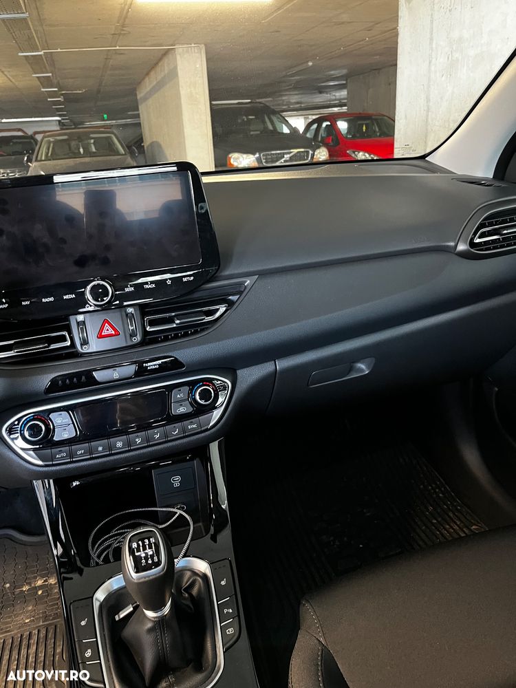 Hyundai i30 1.5 96CP M/T Highway - 14