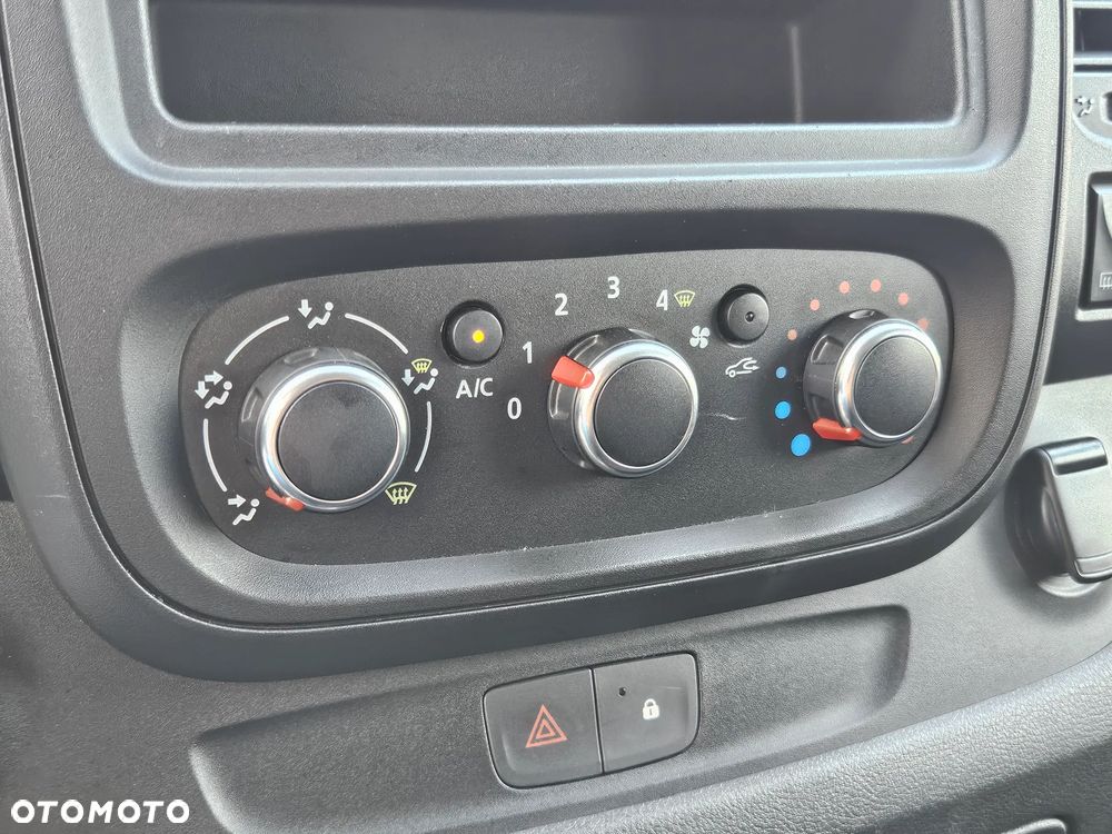 Renault TRAFIC L2H1 Chłodnia / Mroźnia do -20*C 230V 38tyś km SalonPL FV23% - 36