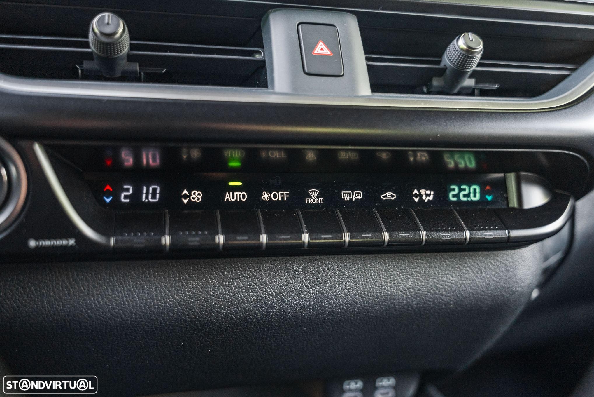 Lexus UX 250h Sport (Ecrã 12.3) - 29