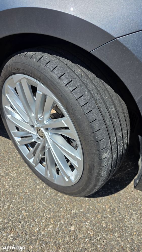 Skoda Superb 2.0 TDI 4X4 DSG Laurin & Klement - 23