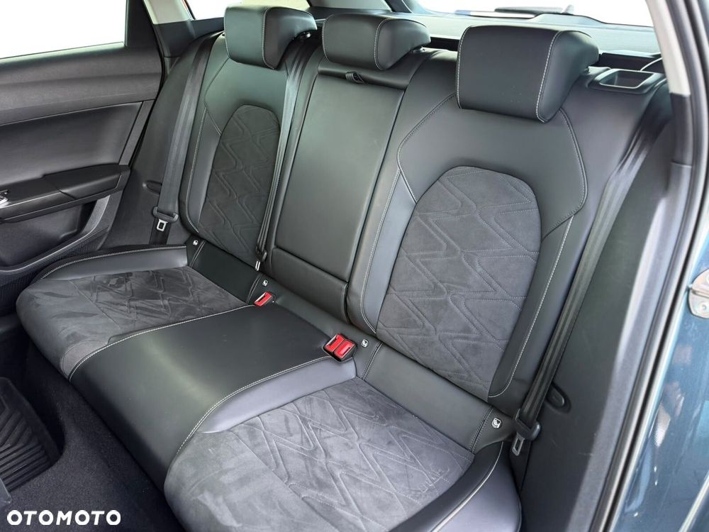 Seat Leon Sportstourer 2.0 TDI Xcellence DSG - 27