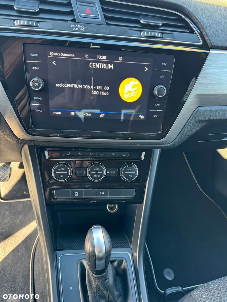 Volkswagen Touran - 21