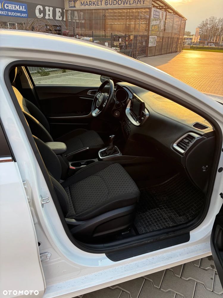 Kia Ceed 1.0 T-GDI M - 23