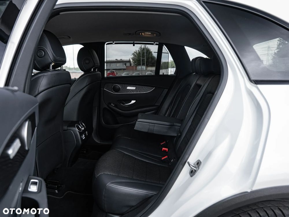 Mercedes-Benz GLC 220 d 4Matic 9G-TRONIC Exclusive - 28