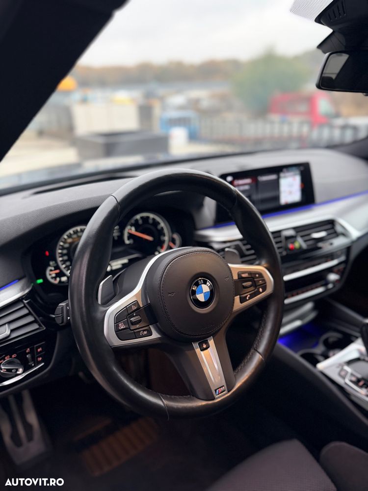 BMW Seria 5 525d AT - 8