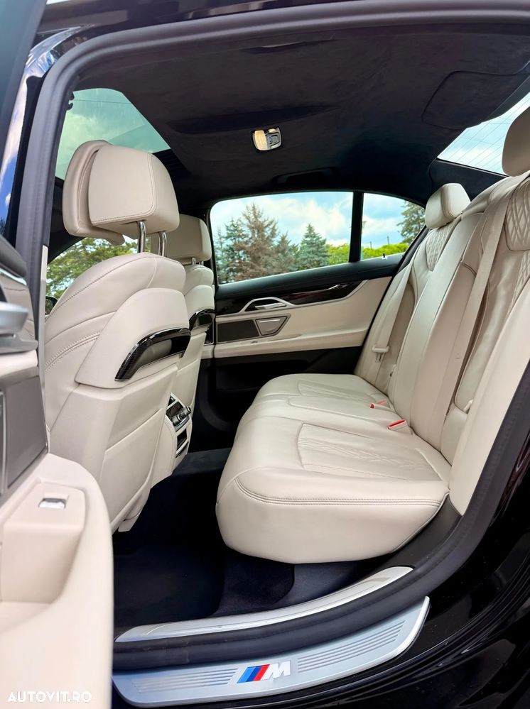 BMW Seria 7 745e - 14