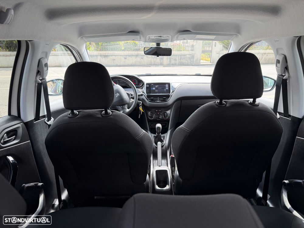 Peugeot 208 82 VTI Style — fotografia 16