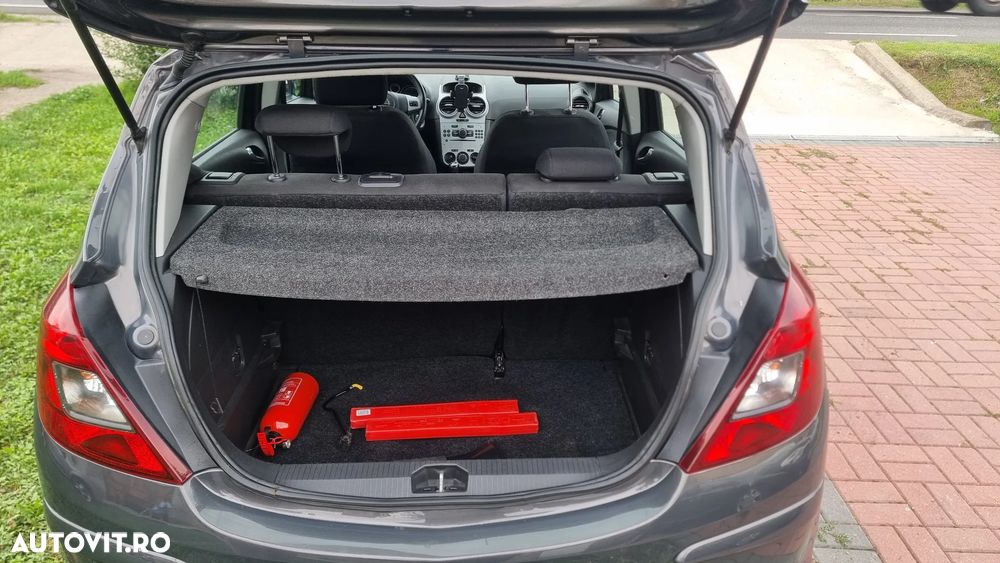 Opel Corsa 1.2 Essentia - 8