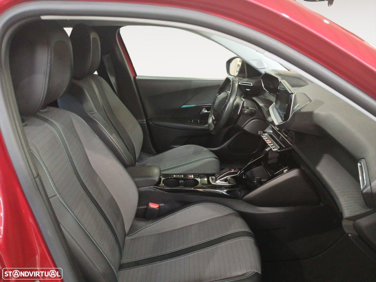 Peugeot 2008 1.2 PureTech Allure EAT8 - 15