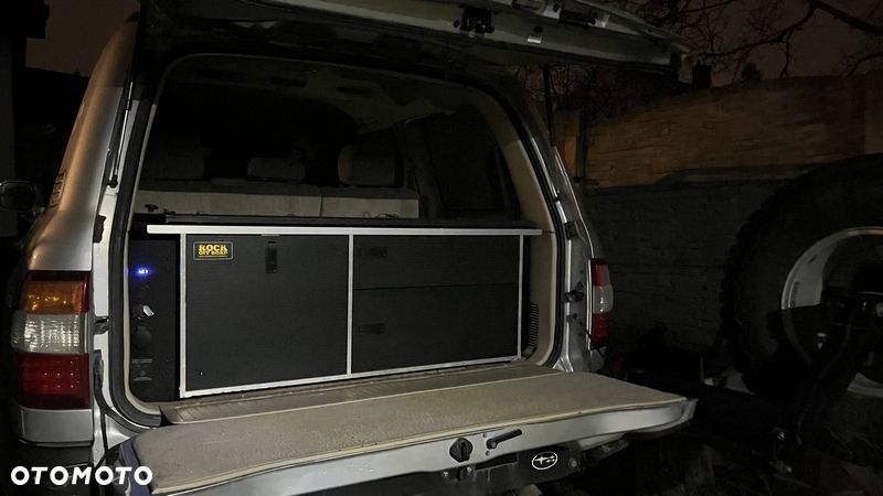Toyota Land Cruiser - 9