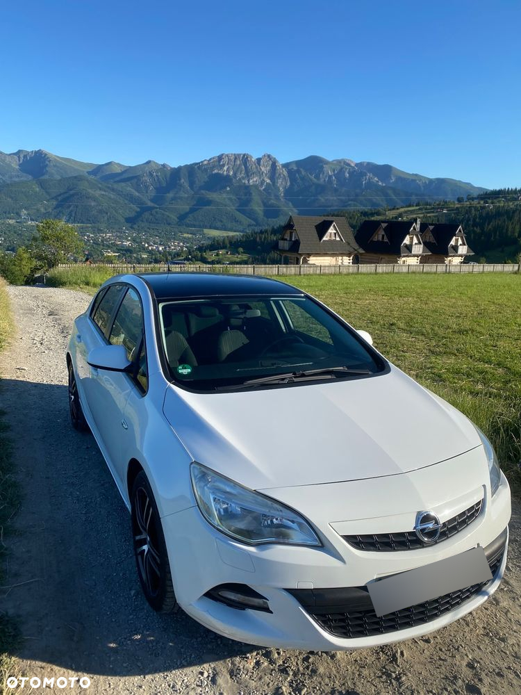 Opel Astra IV 1.4 T Cosmo - 4