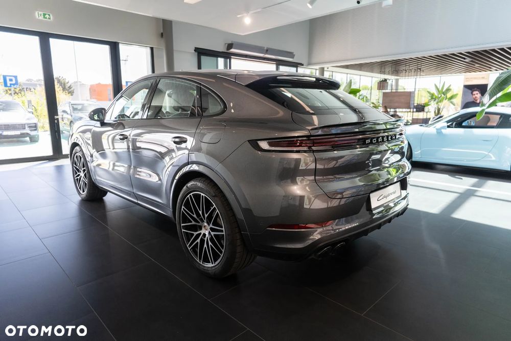Porsche Cayenne E-Hybrid PHEV - 2