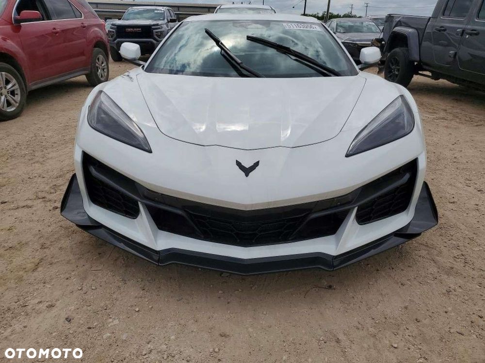 Chevrolet Corvette - 7