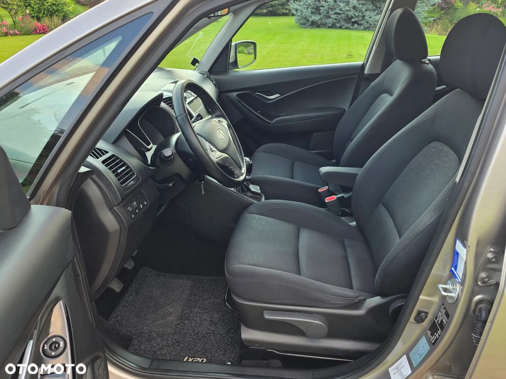 Hyundai ix20 1.4 BlueDrive Comfort - 12