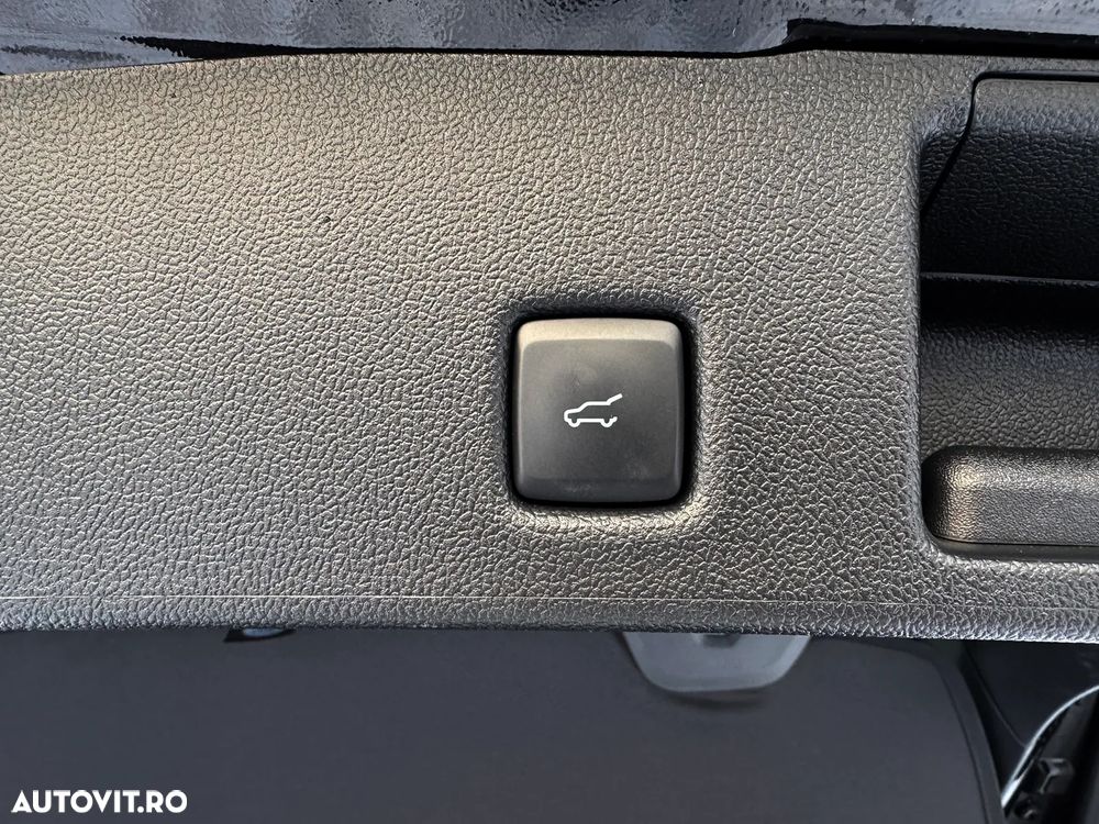 Ford Kuga 2.5 Duratec PHEV Titanium X - 36