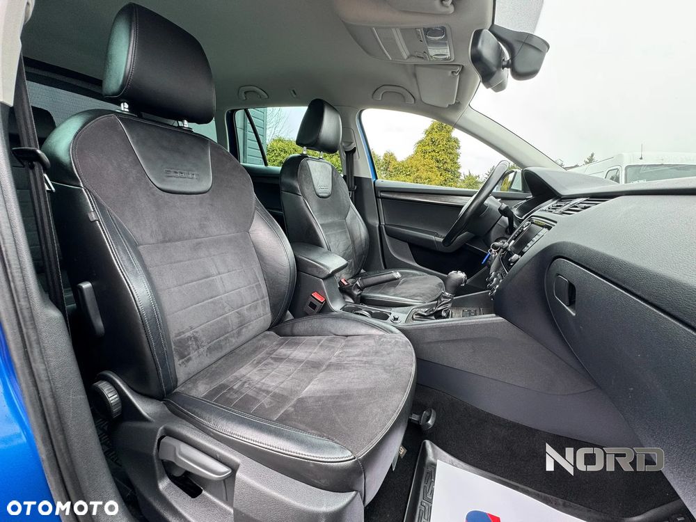 Skoda Octavia 2.0 TDI 4x4 DSG Scout - 18