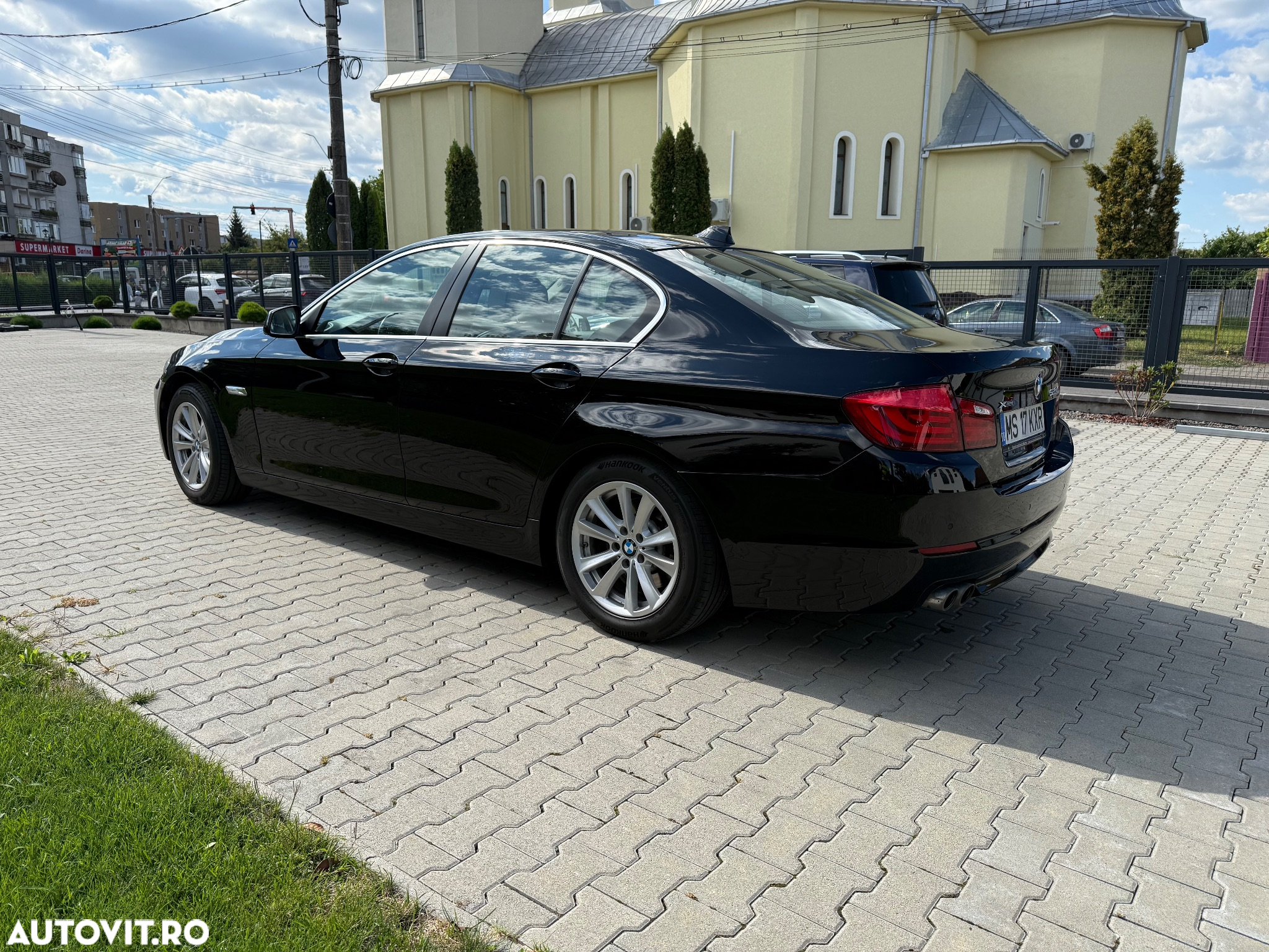 BMW Seria 5 525d xDrive - 4