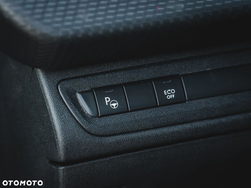 Peugeot 2008 - 21
