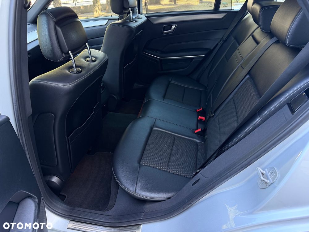 Mercedes-Benz Klasa E 220 CDI Automatik Avantgarde - 23