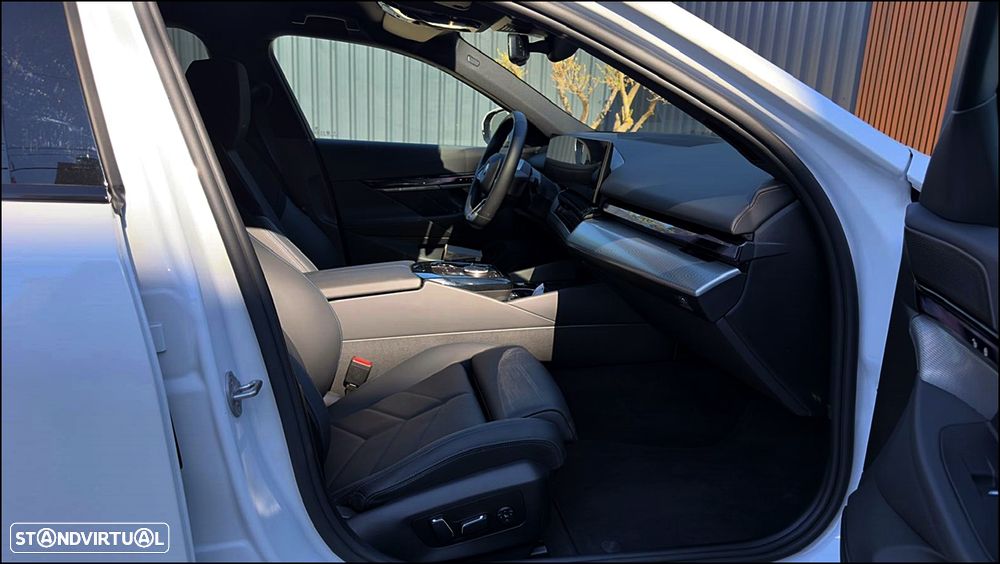 BMW i5 eDrive40 Pack Desportivo M - 31