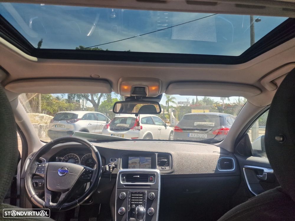 Volvo V60 1.6 D2 Drive Momentum Start/Stop - 9