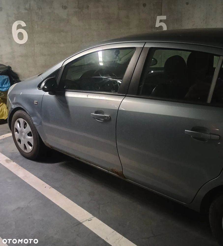 Opel Corsa 1.2 16V Essentia - 5