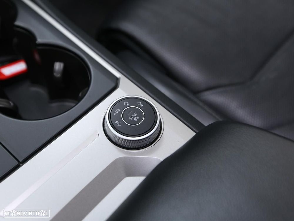 VW Touareg 3.0 TDI V6 Elegance - 28