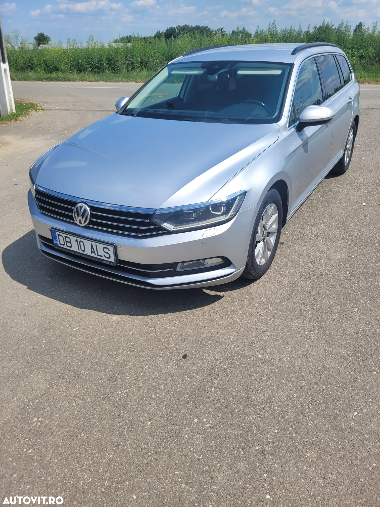 Volkswagen Passat Variant 2.0 TDI DSG 4Motion Comfortline - 2