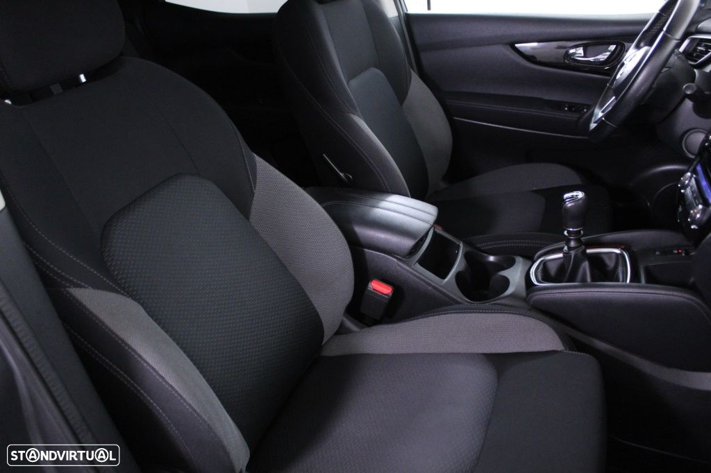 Nissan Qashqai 1.5 dCi N-Connecta - 14
