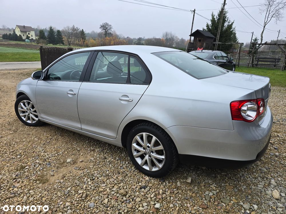 Volkswagen Jetta 1.4 TSI Comfortline - 3