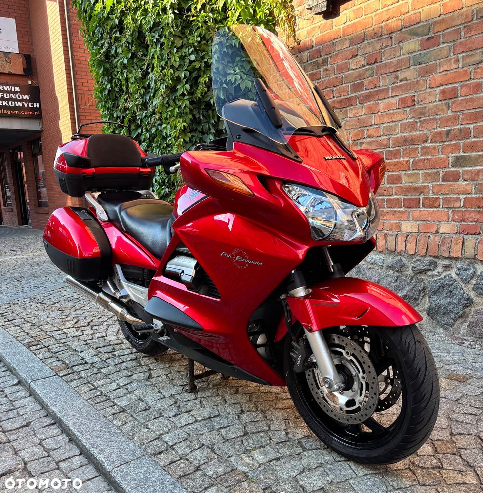 Honda ST - 1