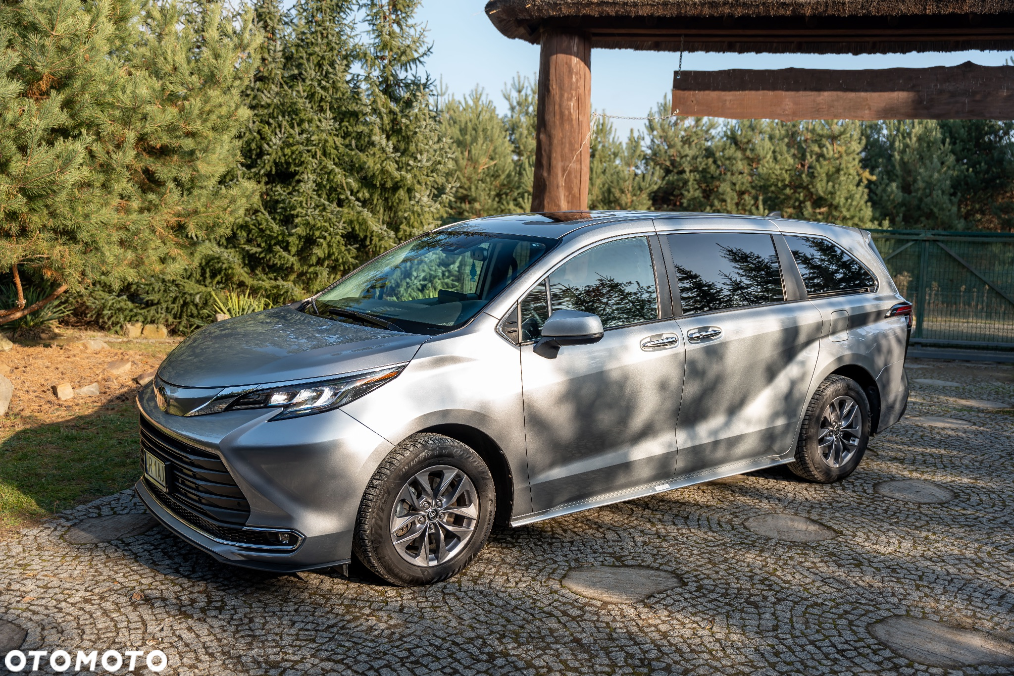 Toyota Sienna - 3