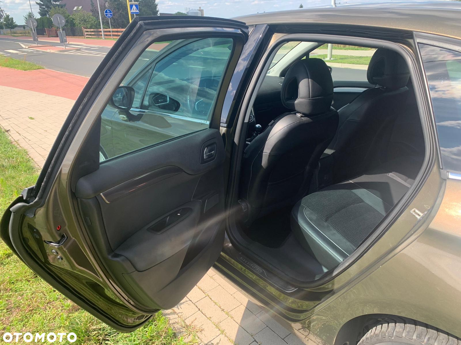 Citroën C4 1.6 HDi Exclusive - 25