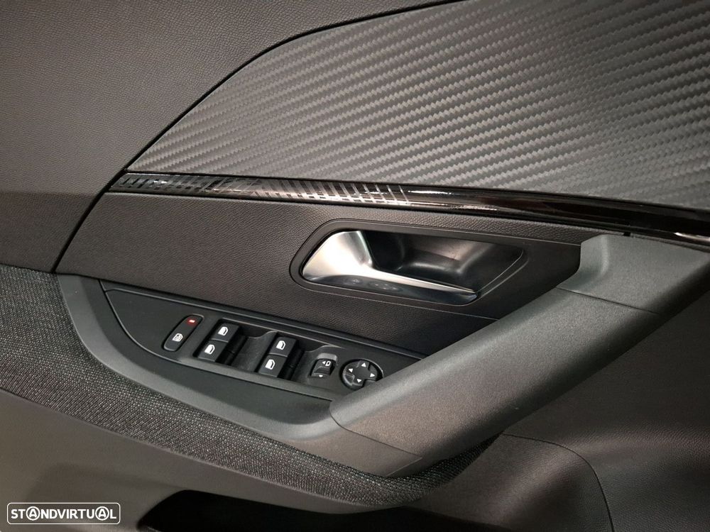 Peugeot 2008 1.2 PureTech Style - 22