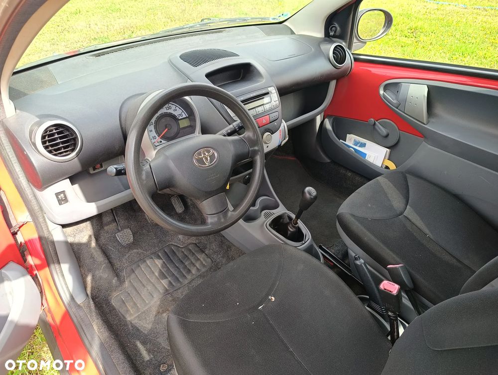 Toyota Aygo Standard - 15