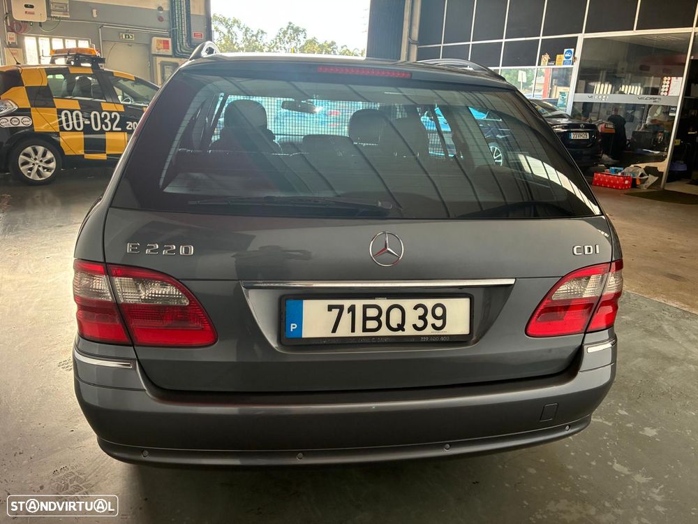 Mercedes-Benz E 220 CDi Avantgarde Aut. - 8