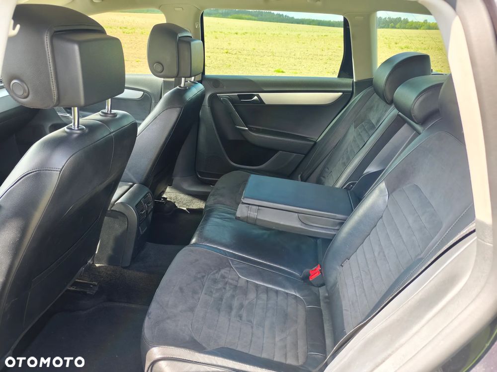 Volkswagen Passat 2.0 TDI Highline DSG - 12