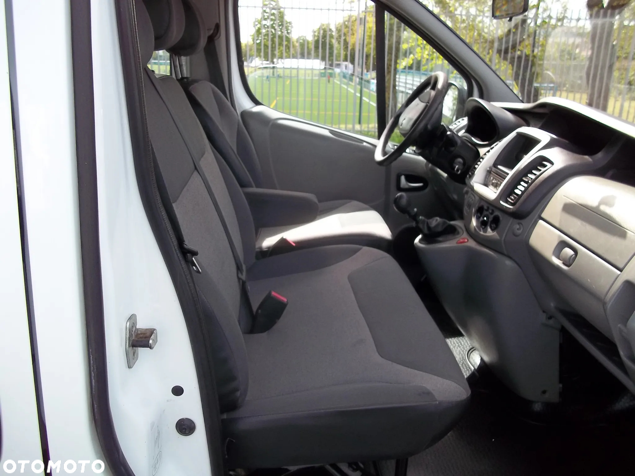 Renault Trafic 2.0 dCi 115 Combi L2H1 - 6