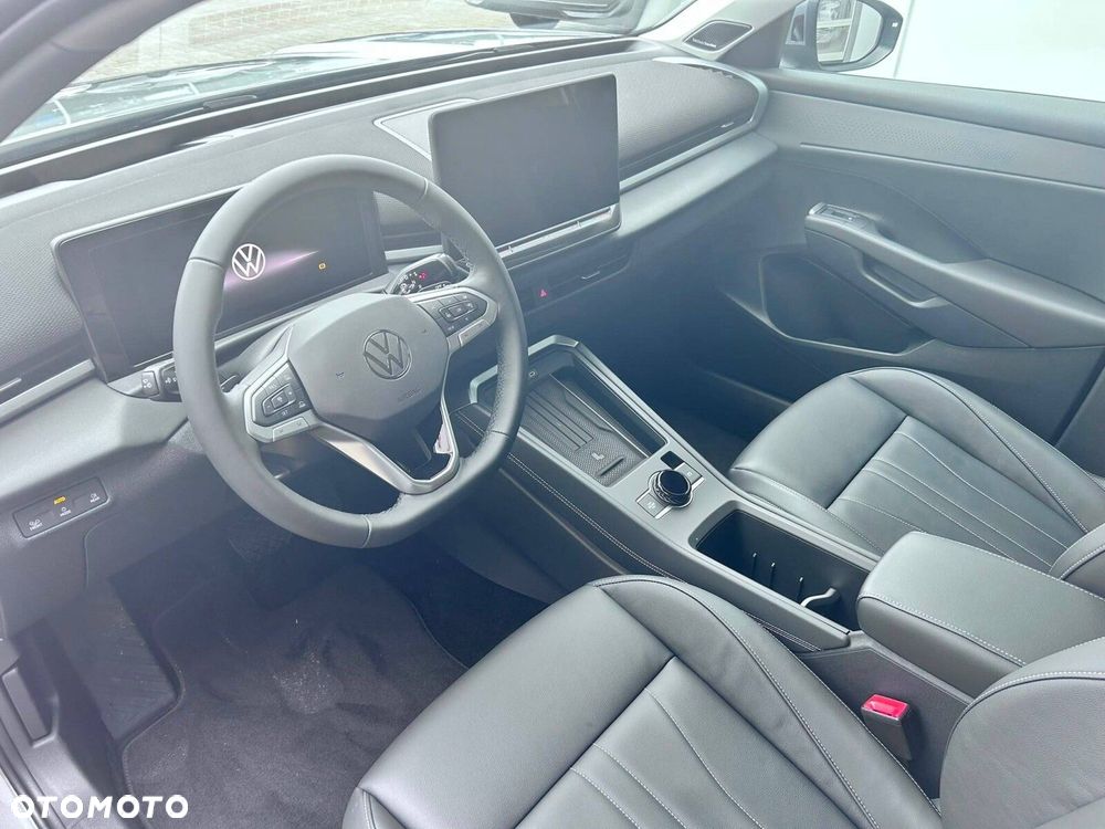 Volkswagen T-Roc - 12