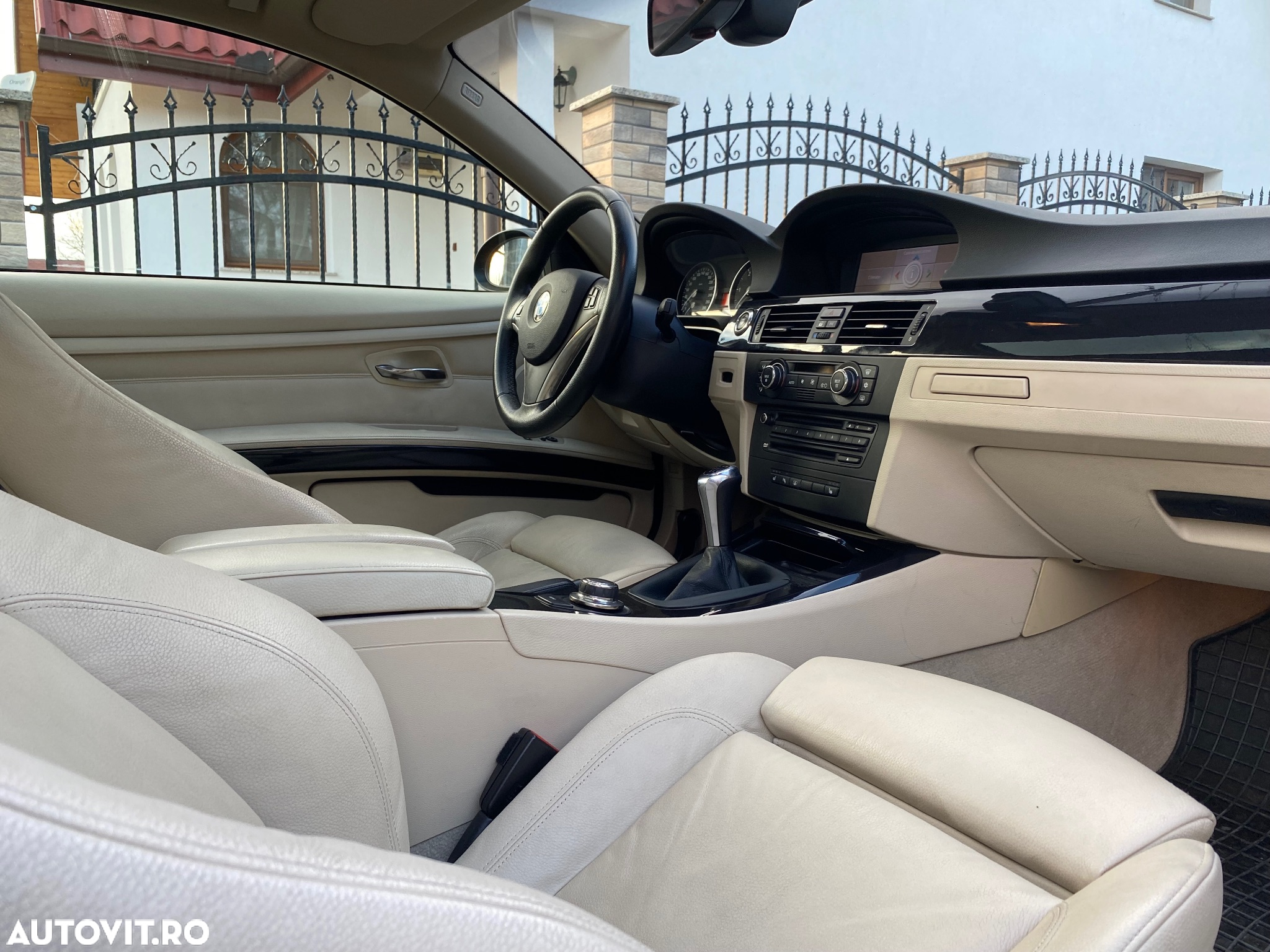 BMW Seria 3 330d Coupe - 7