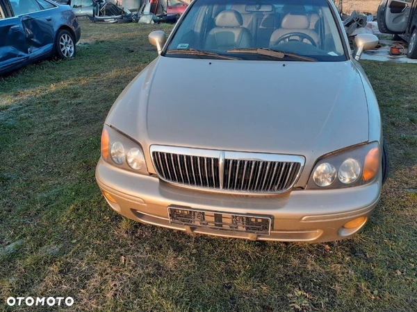 hyundai XG 30  błotnik przód