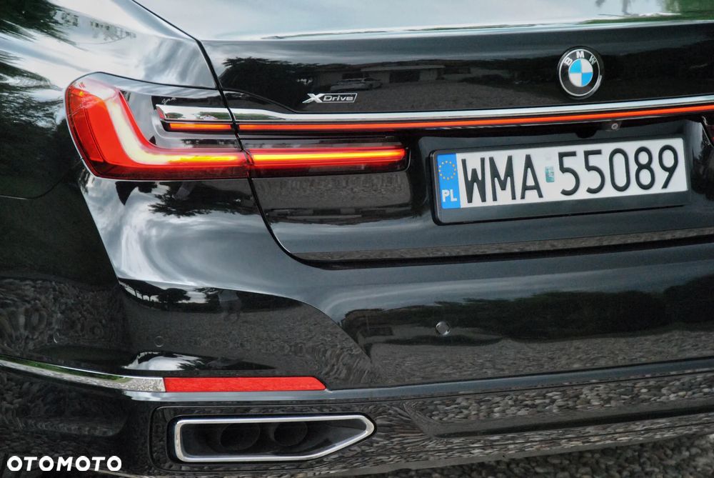 BMW Seria 7 750Li xDrive - 25