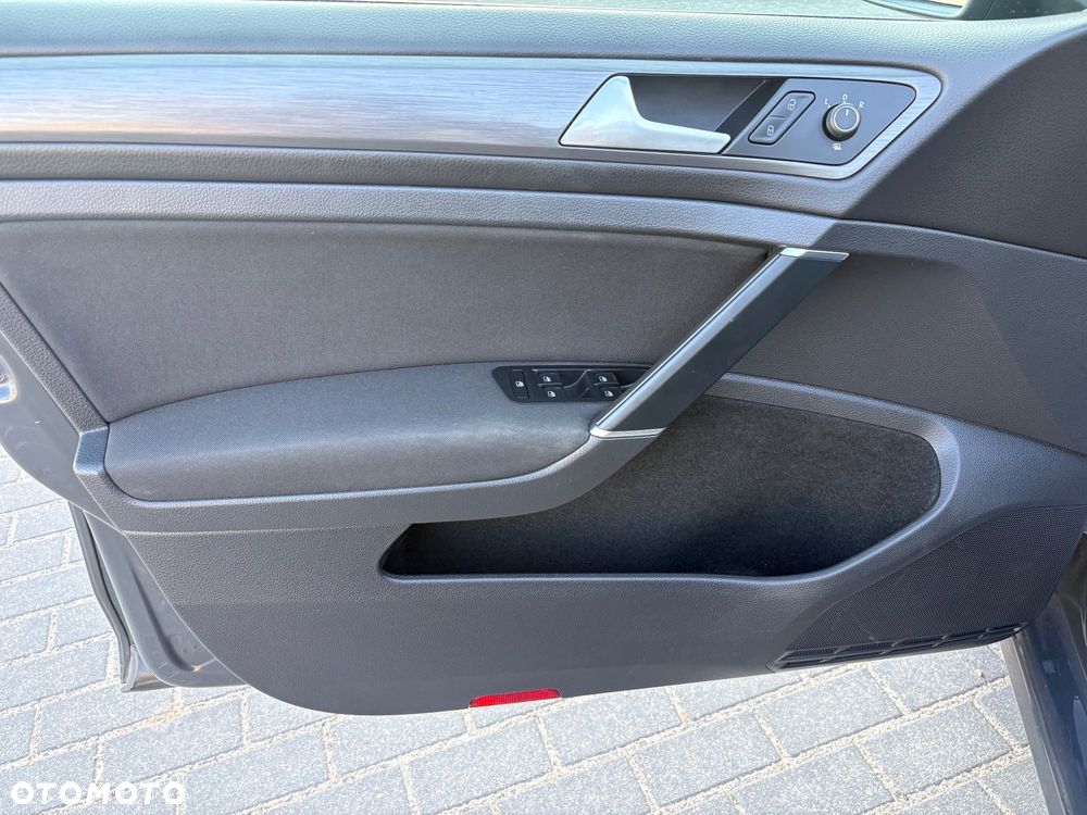 Volkswagen Golf 1.6 TDI SCR IQ.DRIVE - 20