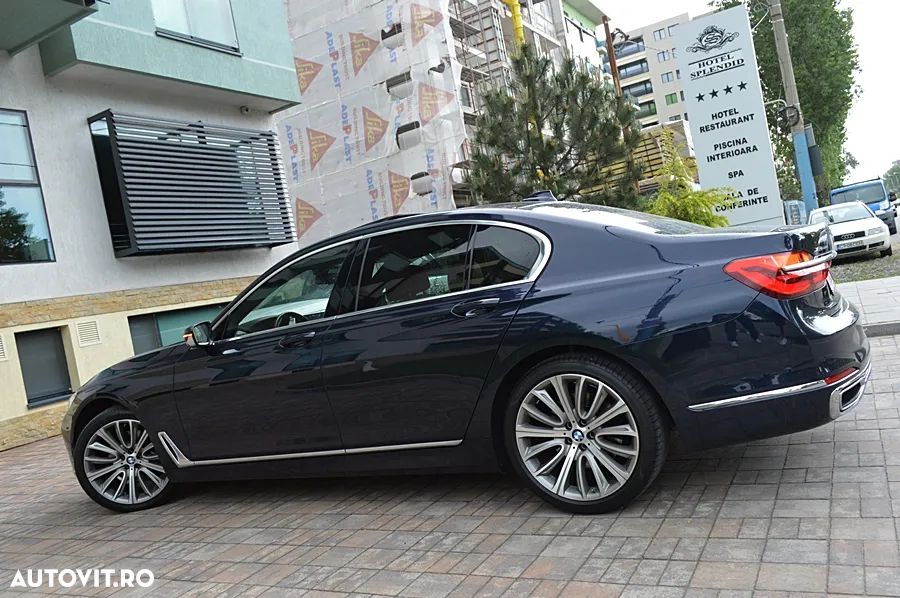 BMW Seria 7 730d xDrive Edition Exclusive - 27
