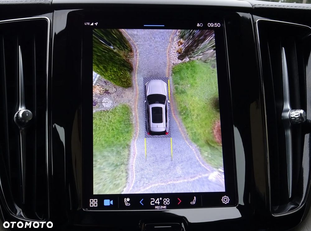 Volvo XC 60 T6 AWD Recharge Geartronic Inscription - 28